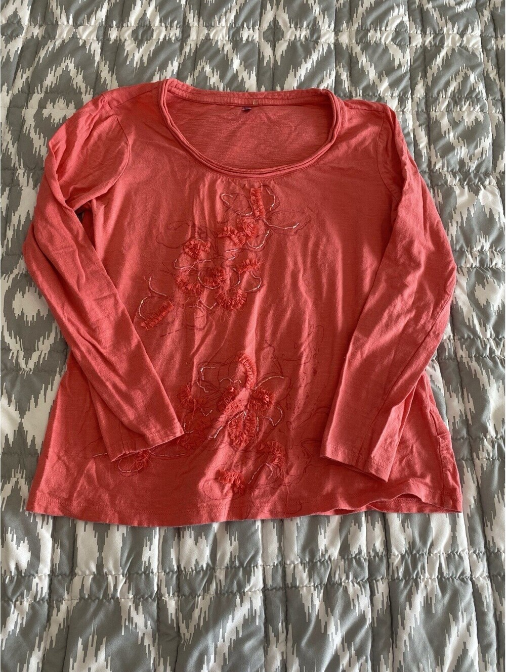 Amanda Women’s Medium Coral Embellished Floral Beaded Long Sleeve Top Boho